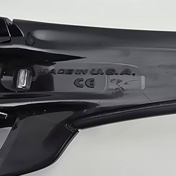 Oakley OO9101-01 Batwolf Black Ink Frame Black Iridium Lens Shield Sunglasses - Picture 9 of 15